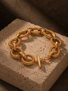 Textured Gold Link Toggle Bracelet